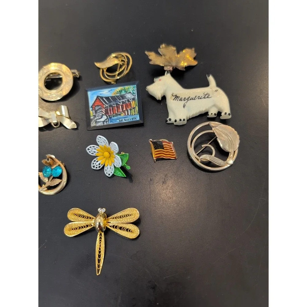 Lot Of 14 Vintage Pins Brooch Dragonfly American Flag Butterfly Sewing Dogs More - Picture 3 of 4